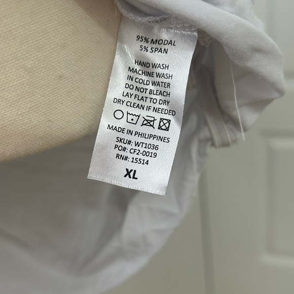 EUC Made by Johnny White V-Neck 3/4 Sleeve Women's Tunic with Side Rouching XL - Picture 6 of 7